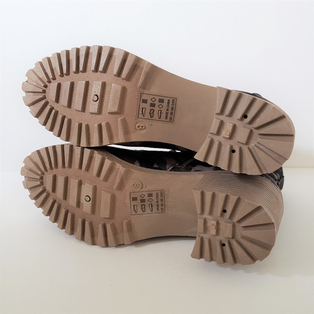 Khaki Camouflage Lug Heel Zip Up Combat Bootie - Picture 6 of 7